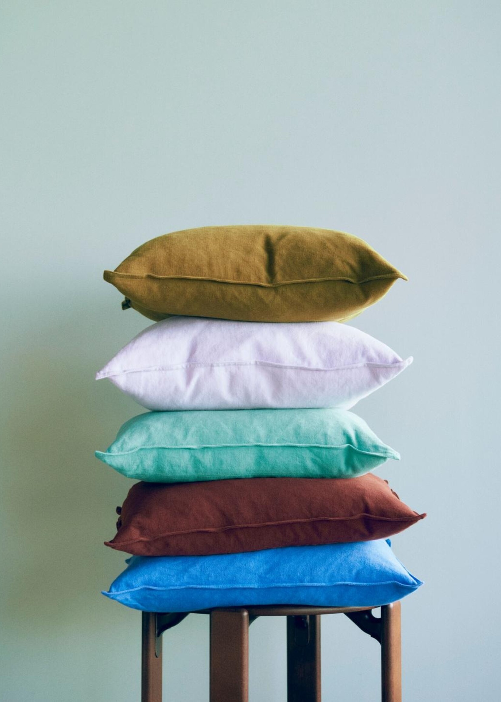 Hay Linen cushion - 50 x 50 - Emerald Green
