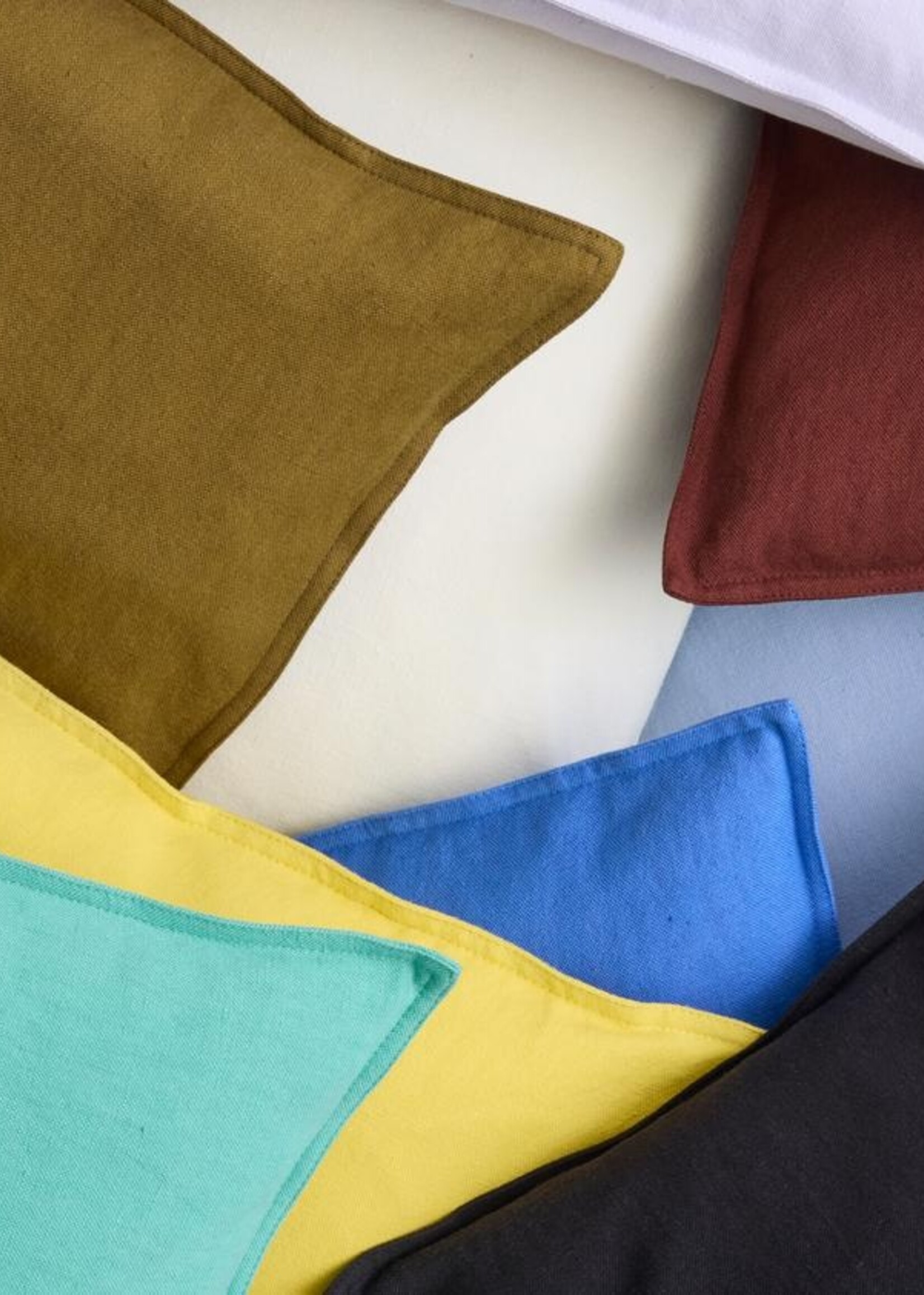 Hay Linen cushion - 60 x 60 - Light blue