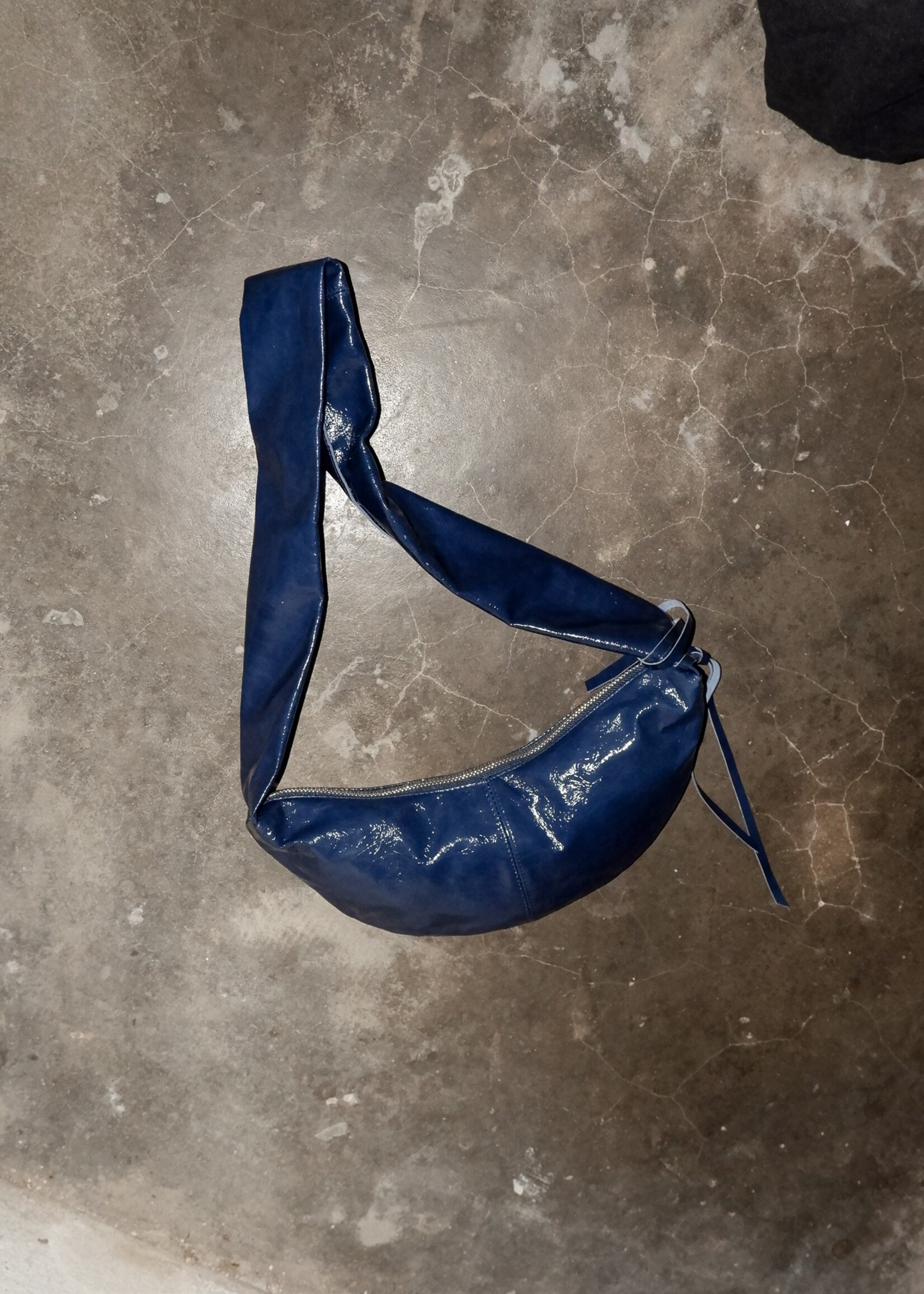 nona Banana Bag XS - Crushed Patent Night