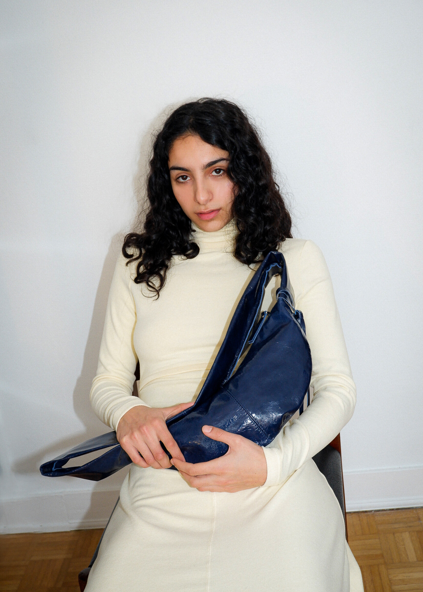 nona Banana Bag XS - Crushed Patent Night