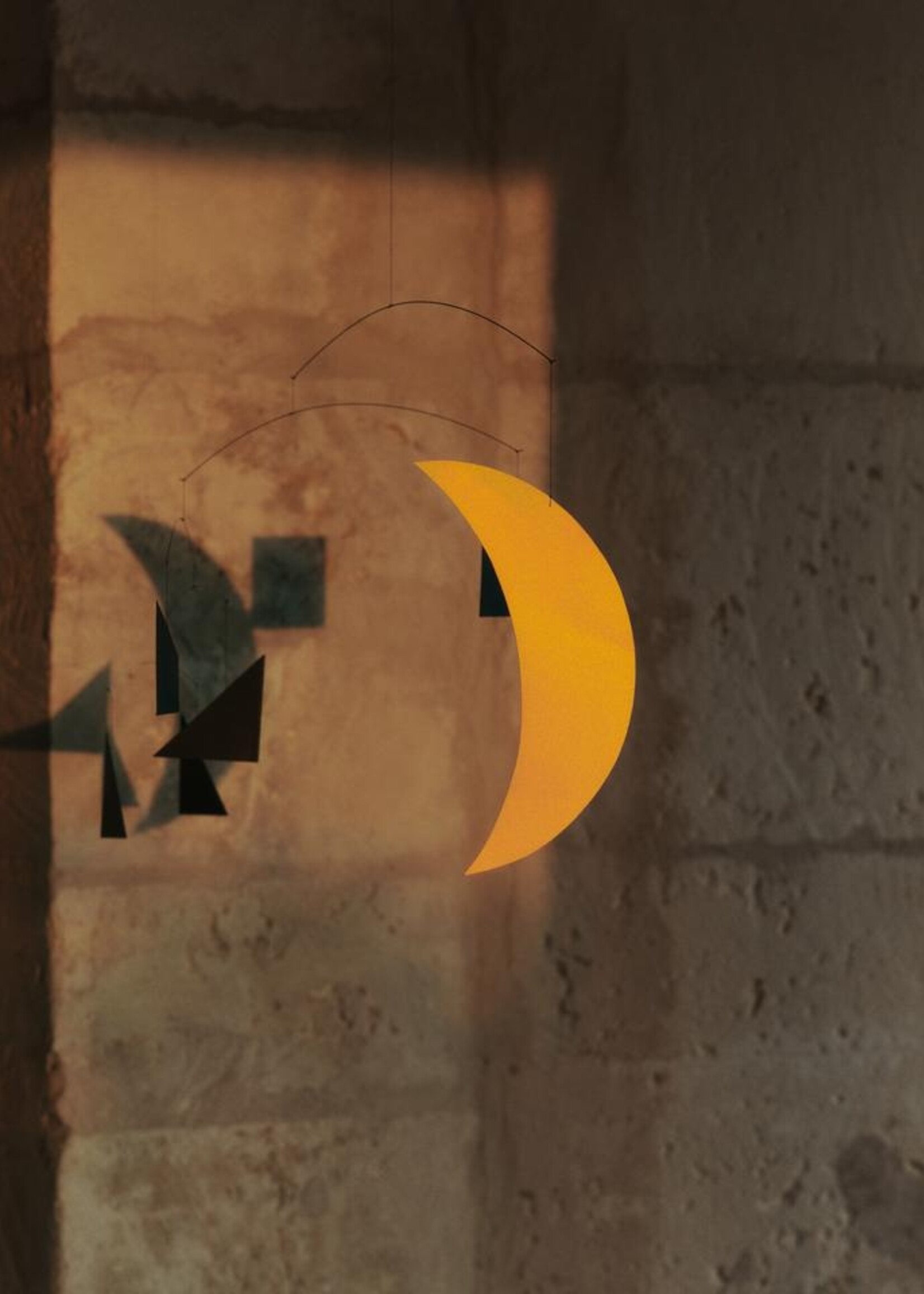 Ferm Phase Mobile - Black/Gold