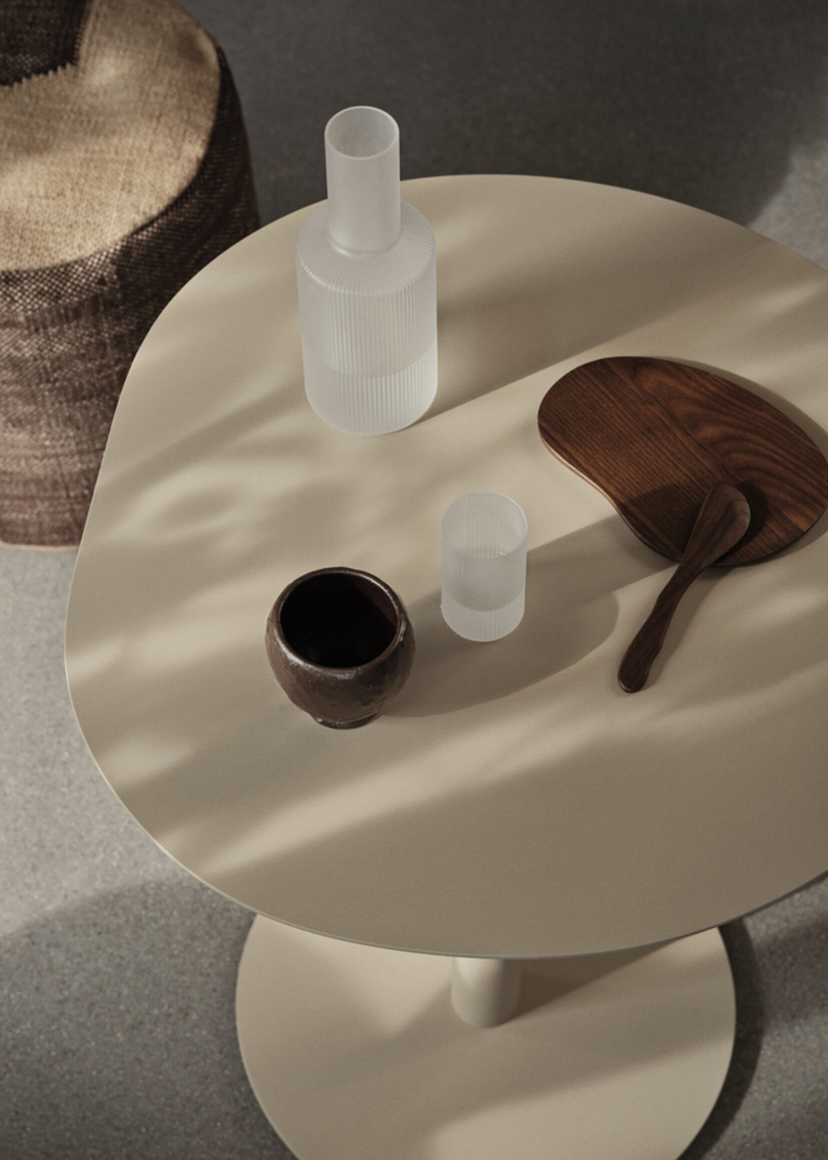 Ferm Ripple carafe - Frosted