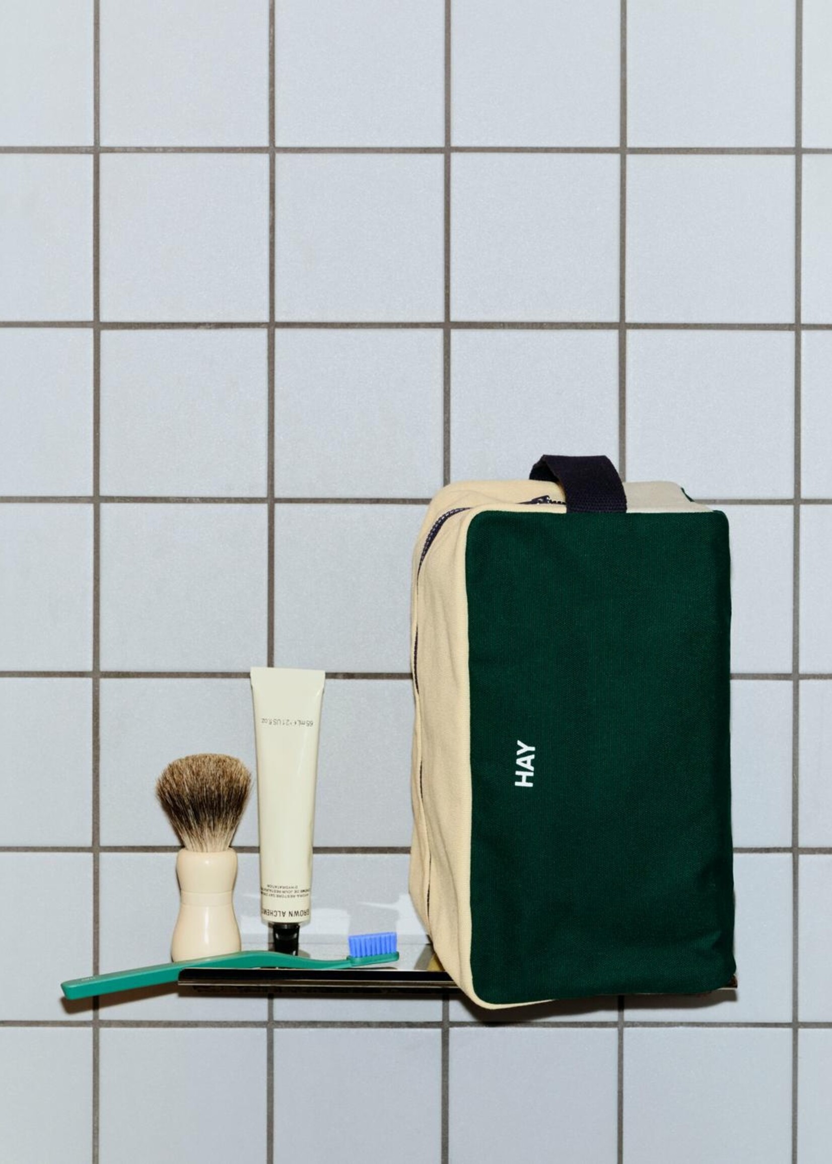 Hay Multi wash bag - Medium - Dark green multi