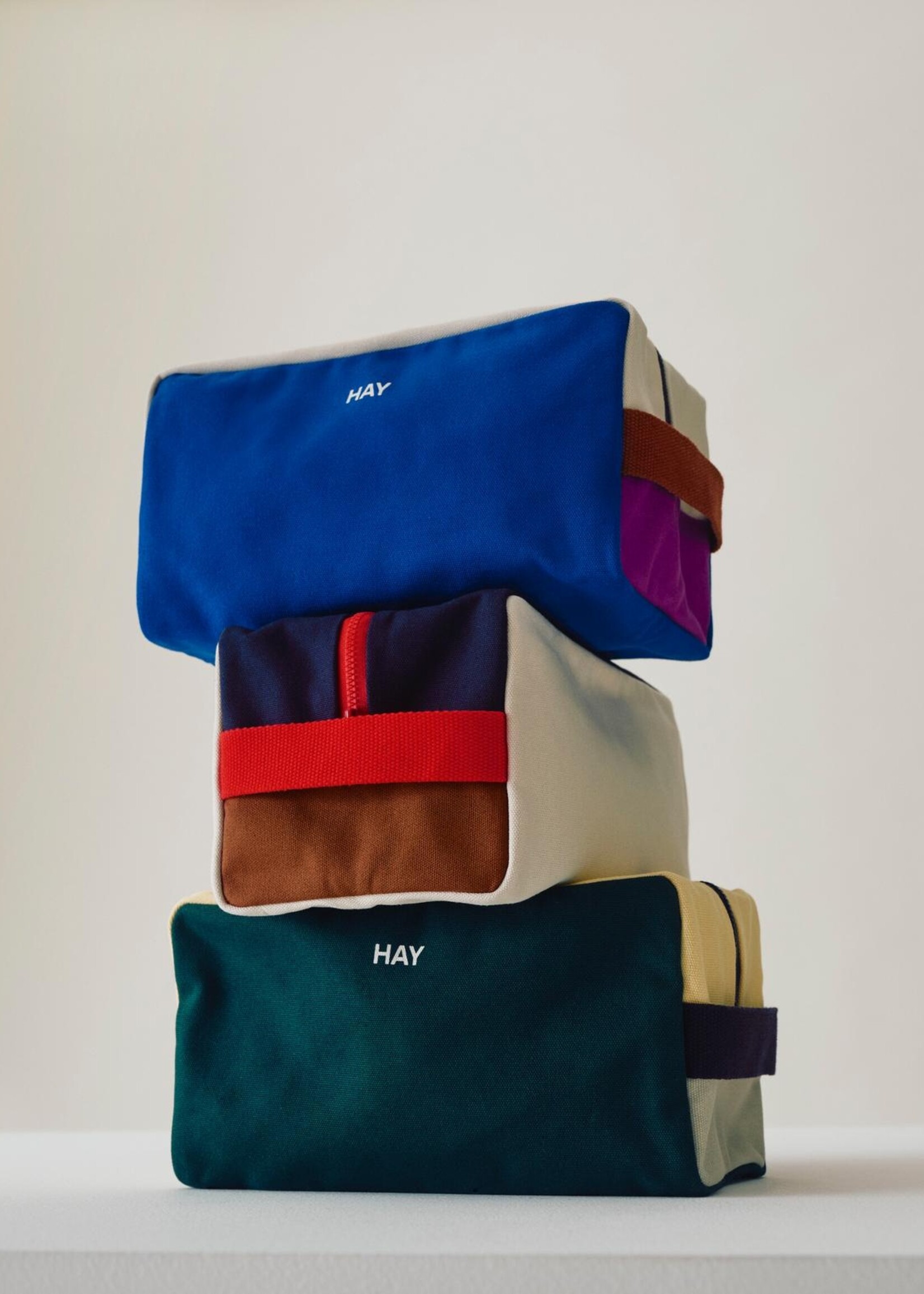 Hay Multi wash bag - Medium - Dark green multi