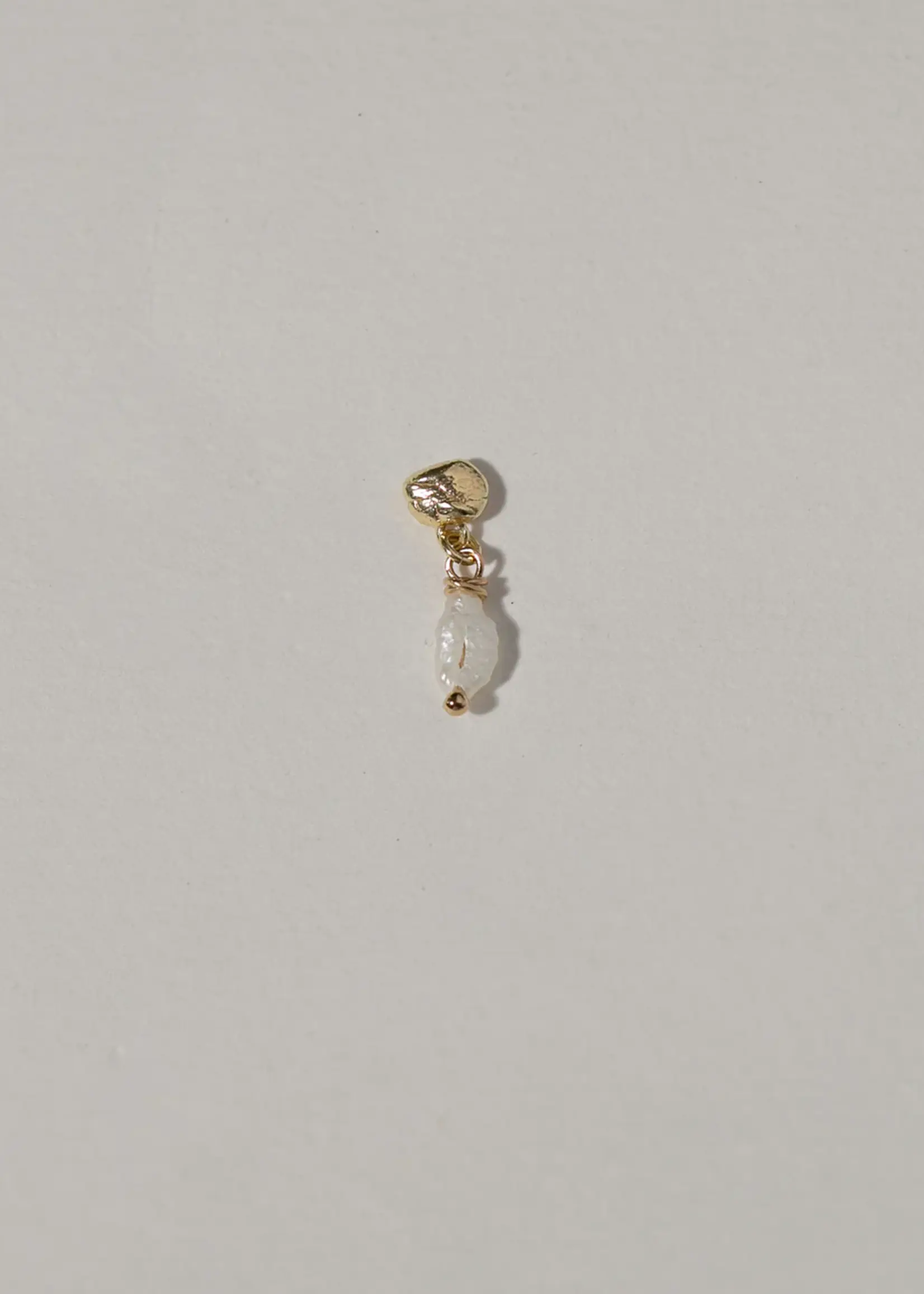 by1oak Earring - Island stud - pearl gold