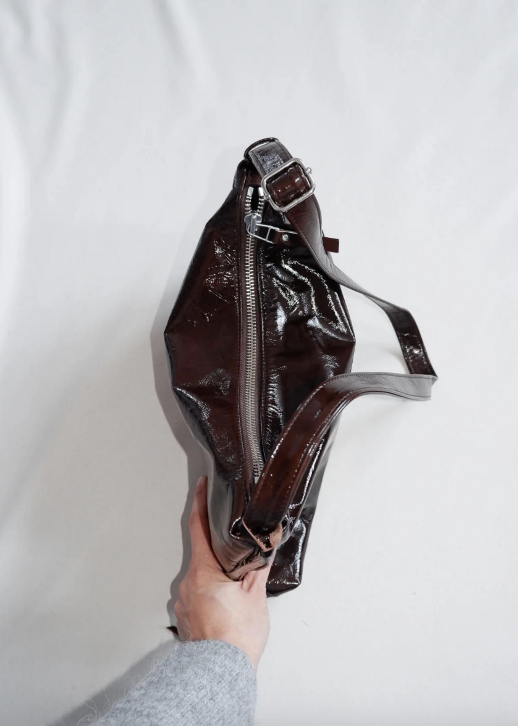 nona Zip Pocket Bag - Crushed Patent Coffee