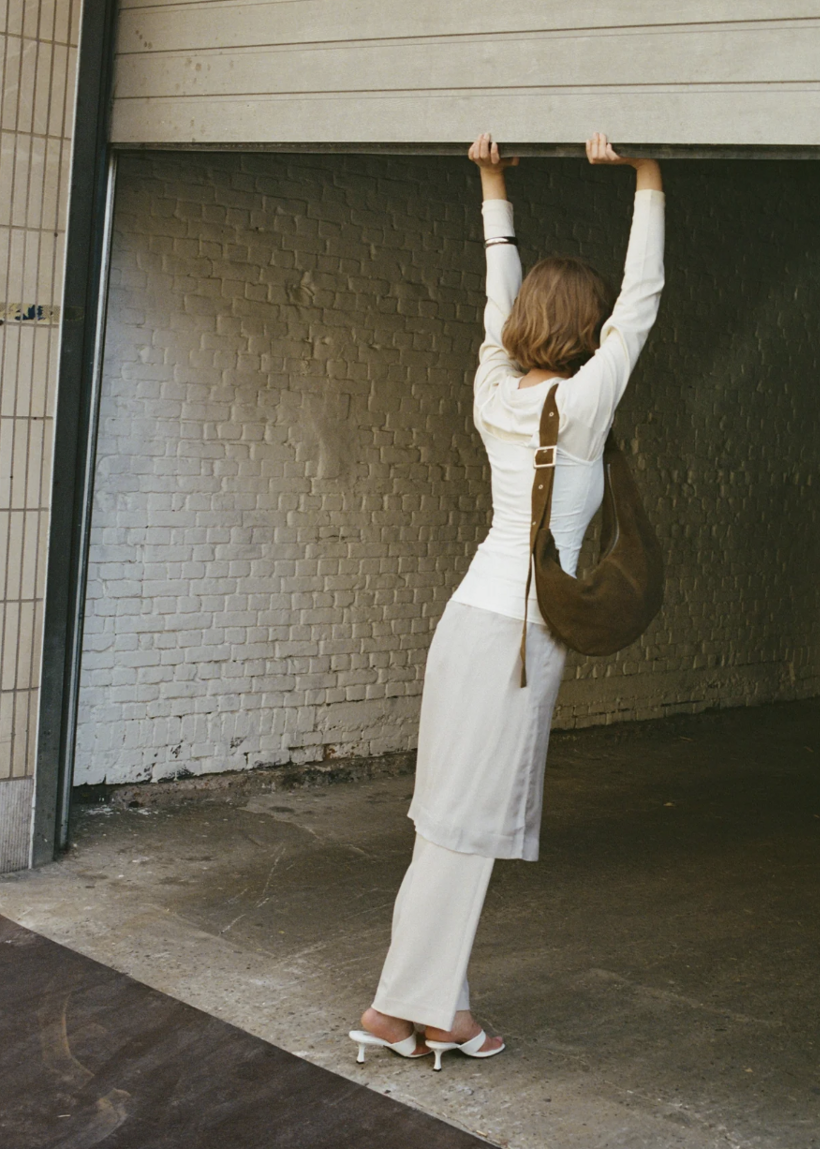 nona Buckle Banana Bag - Olive (suede)