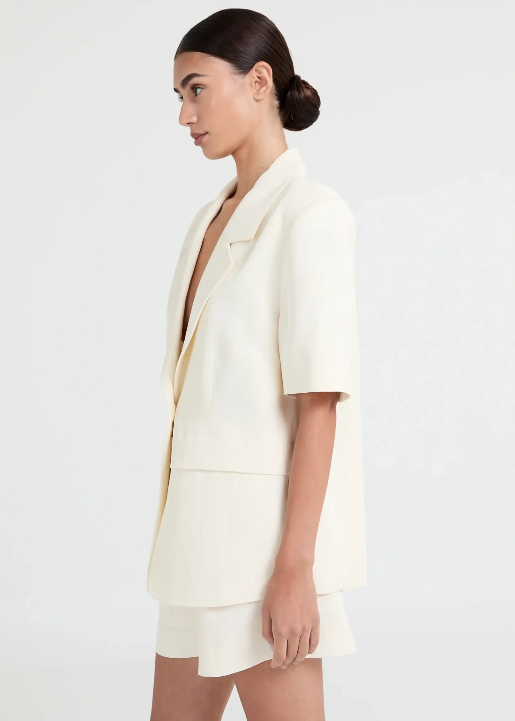 Sienna - short sleeved blazer - Buttercream
