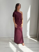 Sasha - half shoulder dress - burgundy