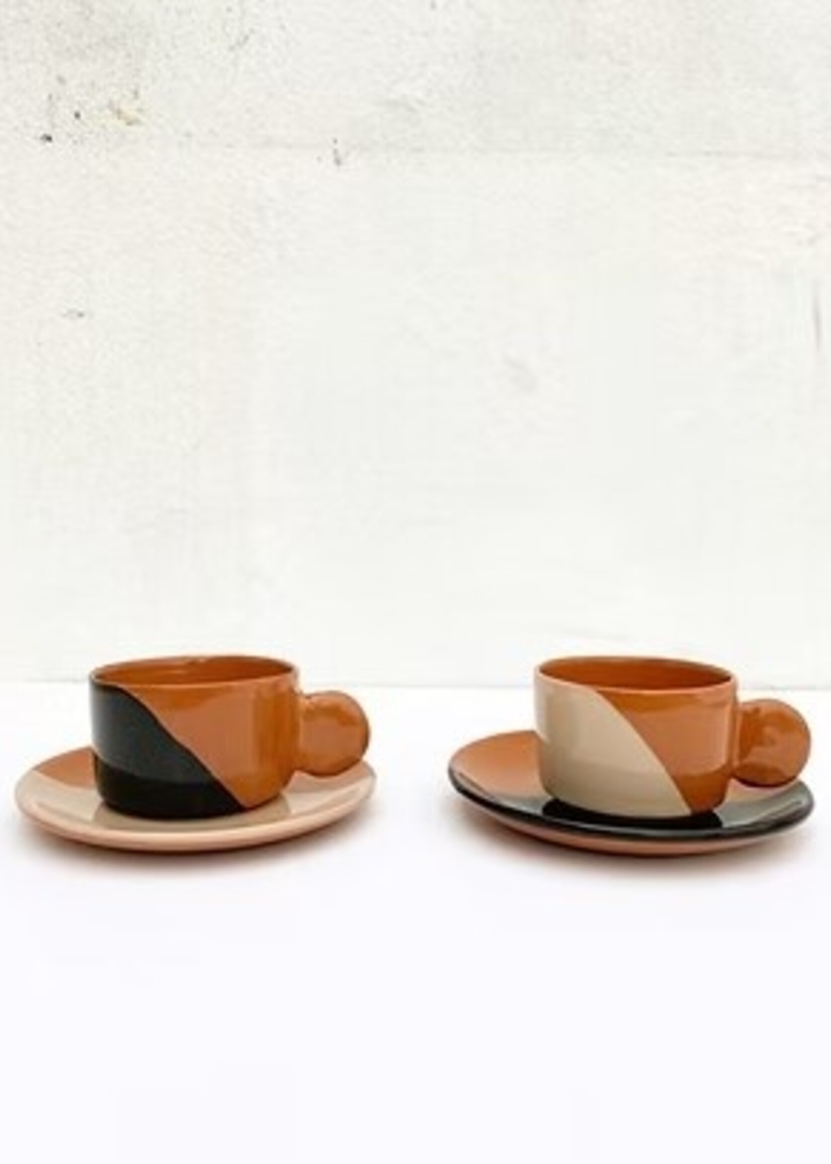 Casa Cubista dipped saucer - beige