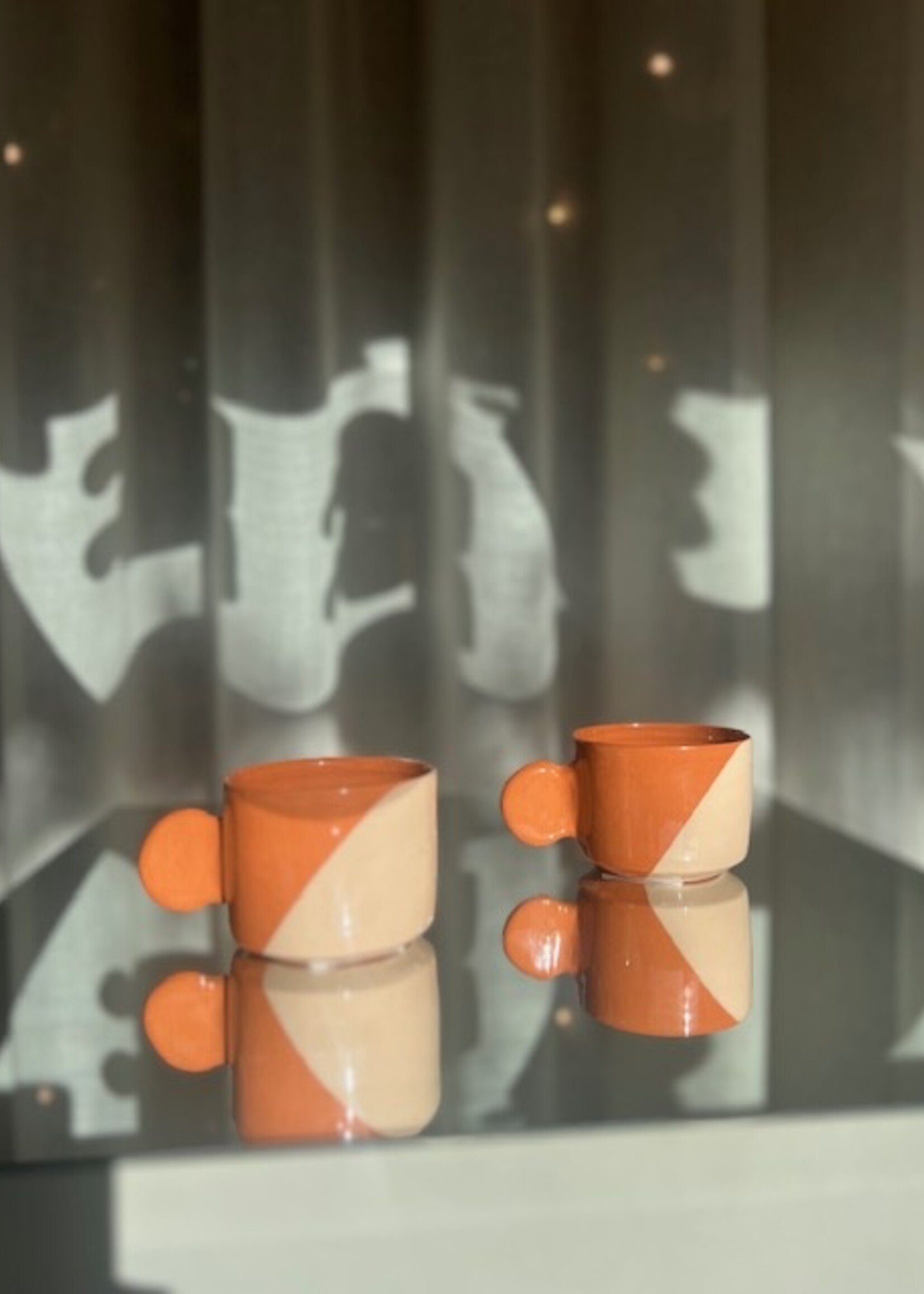 Casa Cubista dipped tea cup - beige