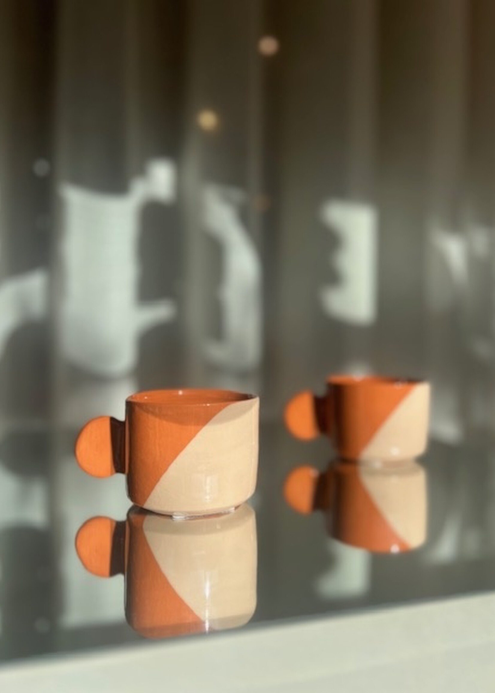 Casa Cubista dipped tea cup - beige