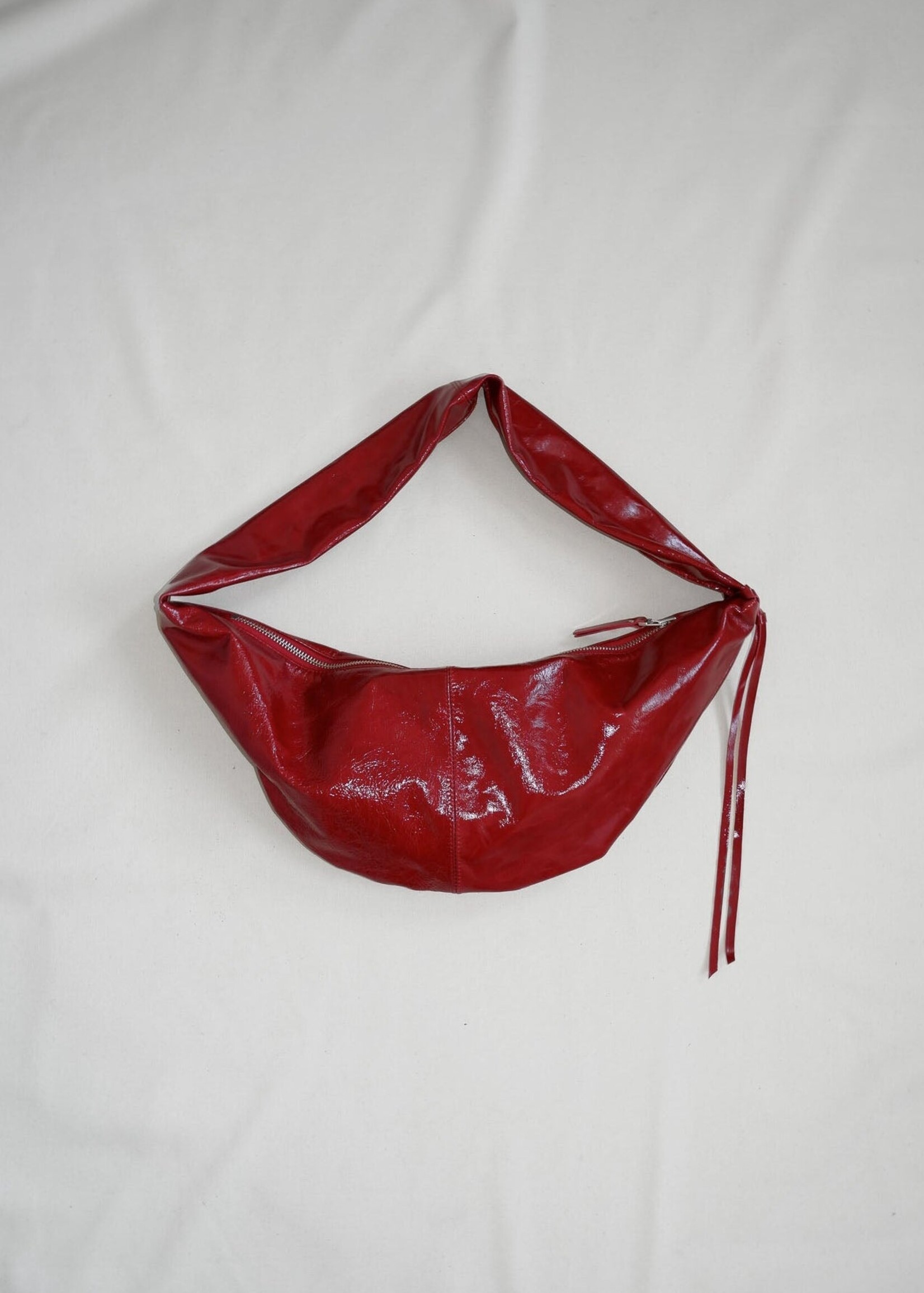 nona Banana Bag XS - Crushed Patent Ruby