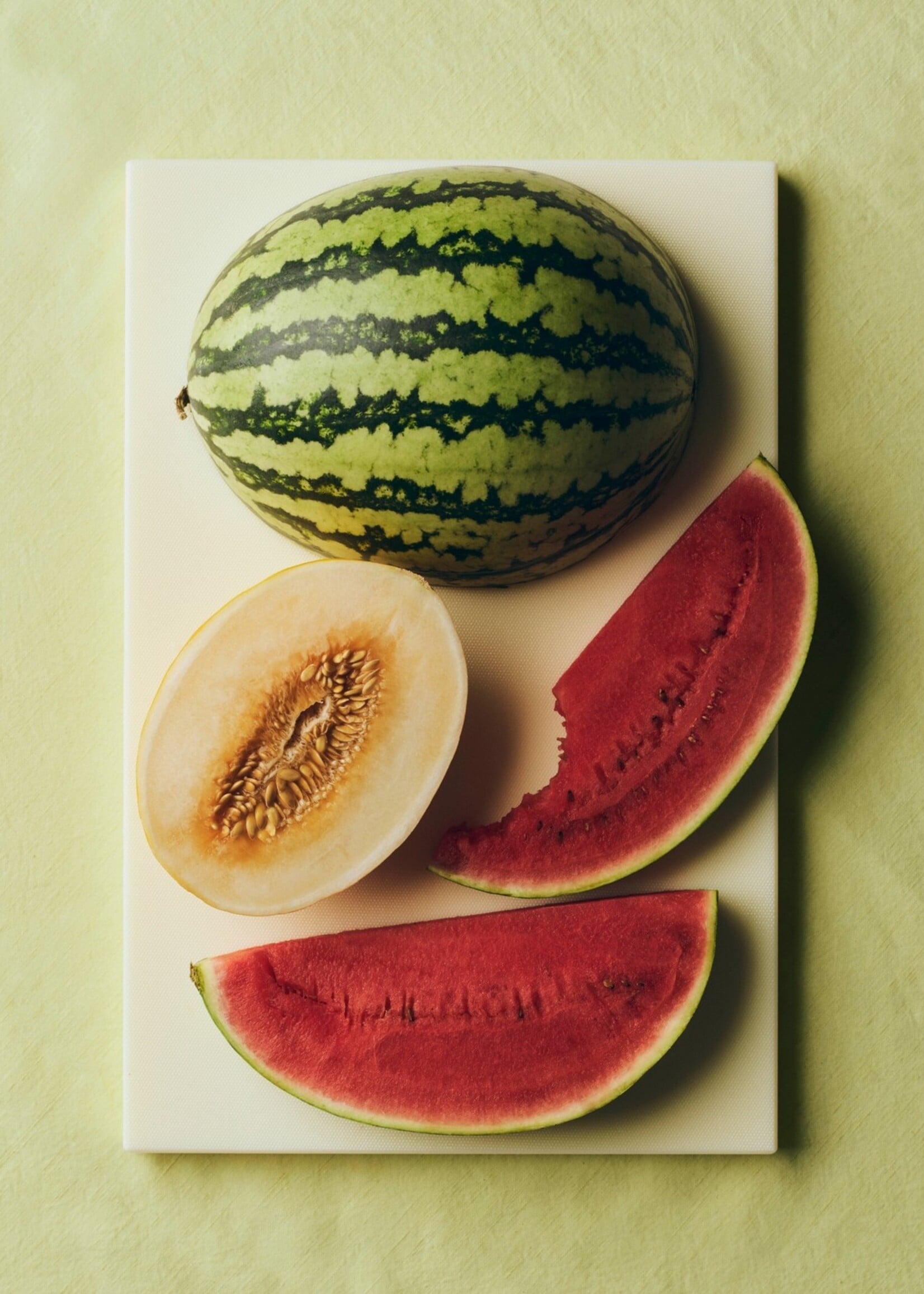 Hay Slice Choppingboard L - Ice Lime