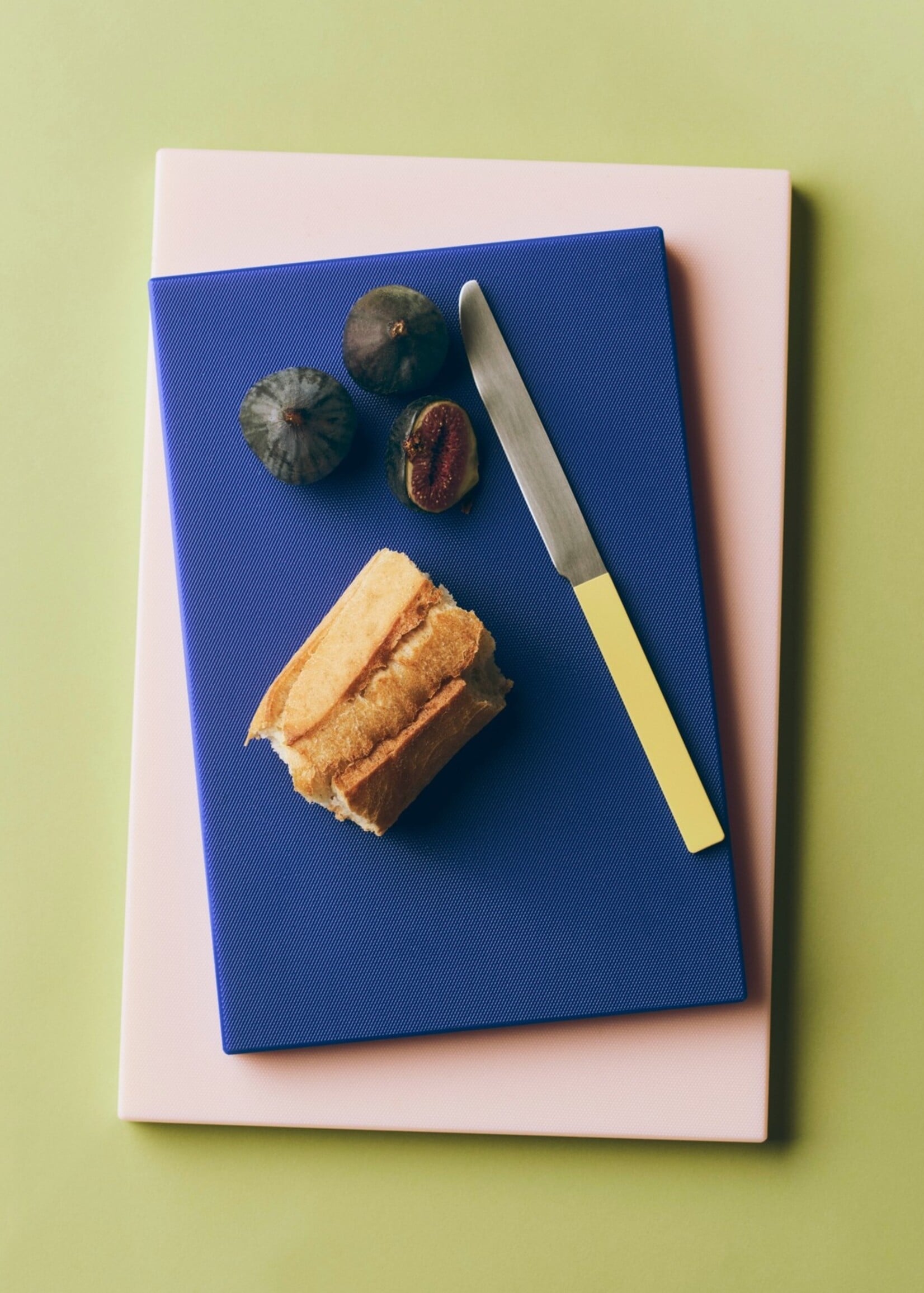 Hay Slice Choppingboard - Medium - Cobalt Blue