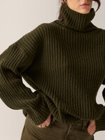 lois Alba - Ribbed Turtleneck - Olive Night
