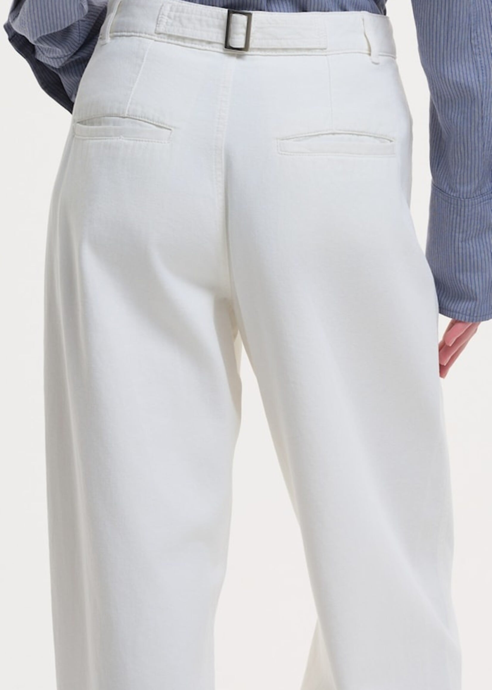 our sister WPeggy Barel Fit Pants - Off-white