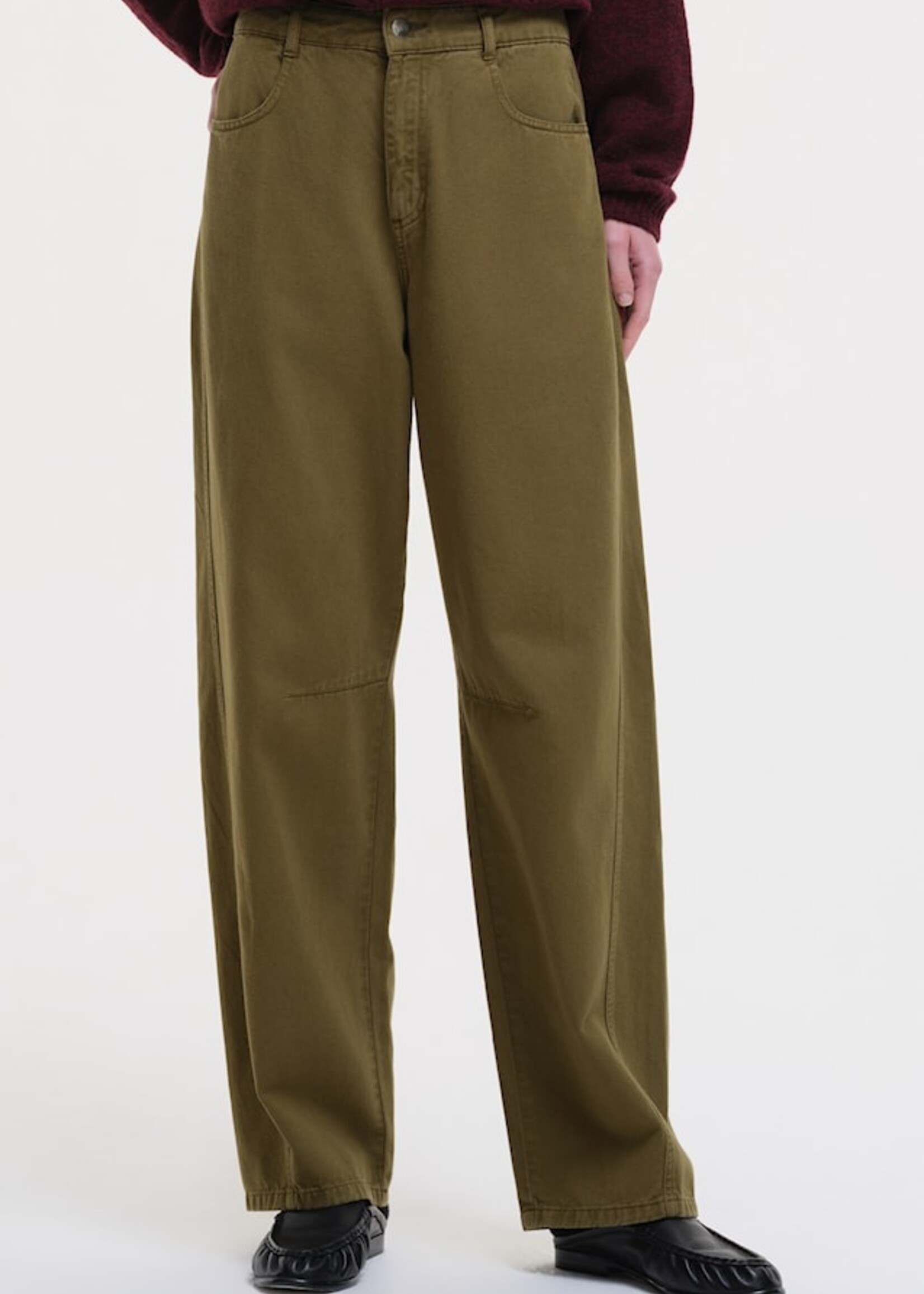 our sister WPeggy Barel Fit pants - Khaki