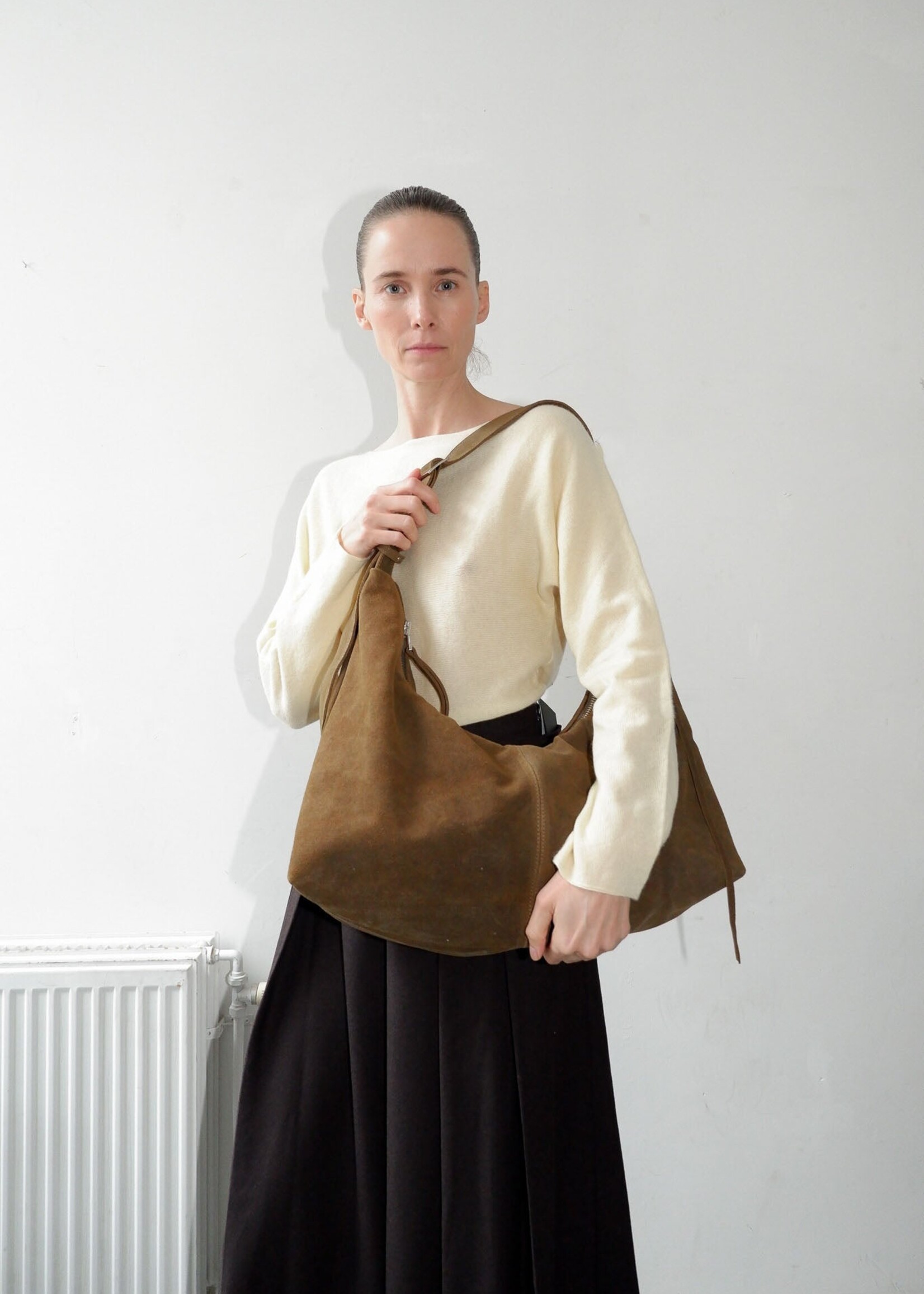 nona Large Slouchy Bag - Olive (Suede)