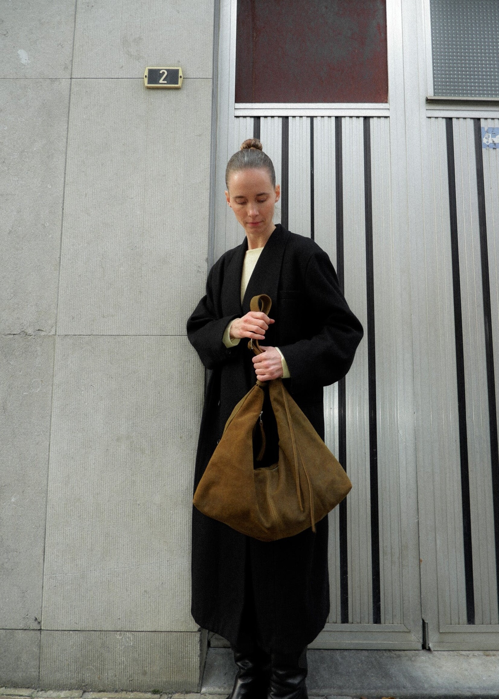 nona Large Slouchy Bag - Olive (Suede)