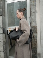nona Large Slouchy Bag - Black