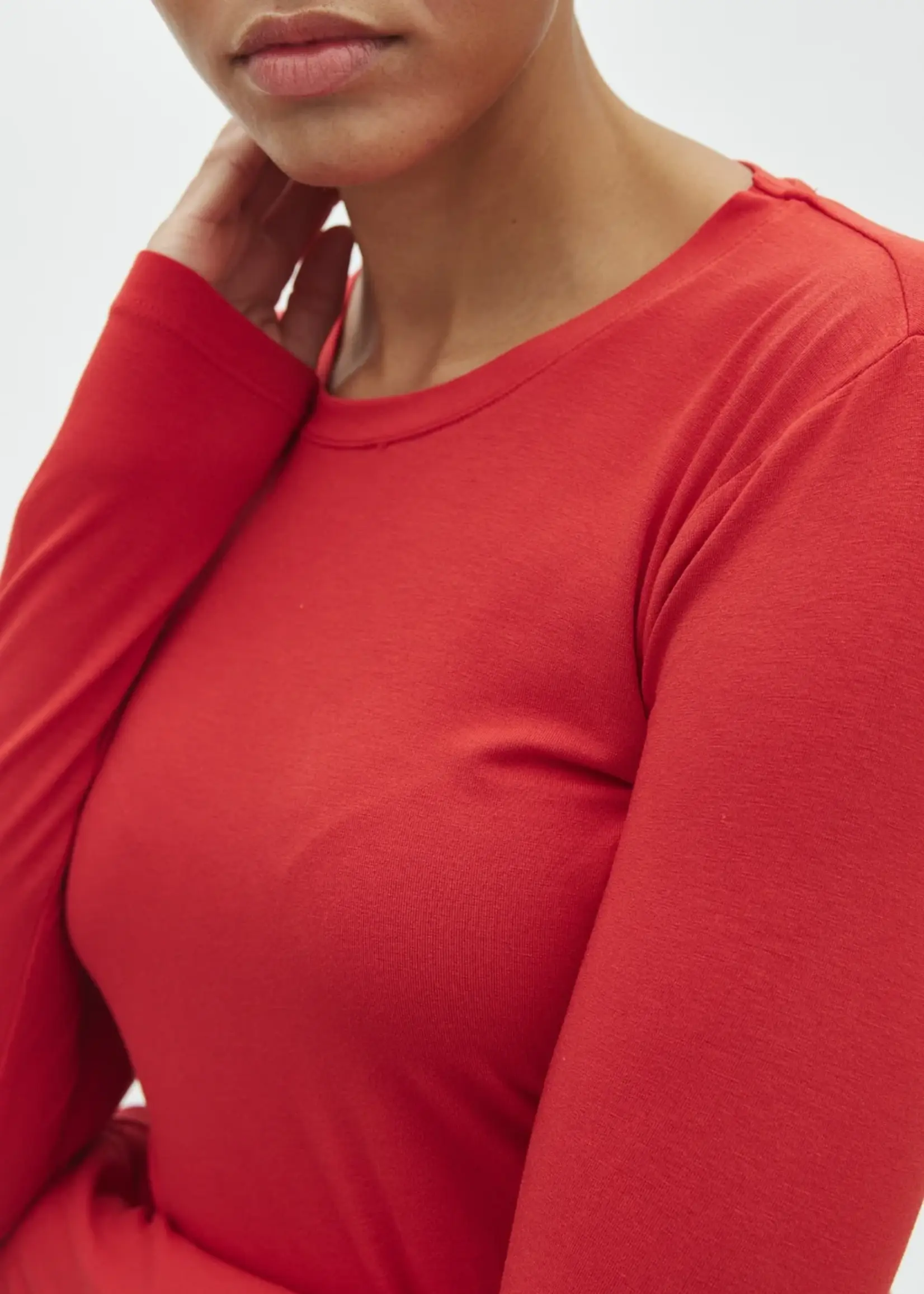 mbyM Christina-M top - Red aura