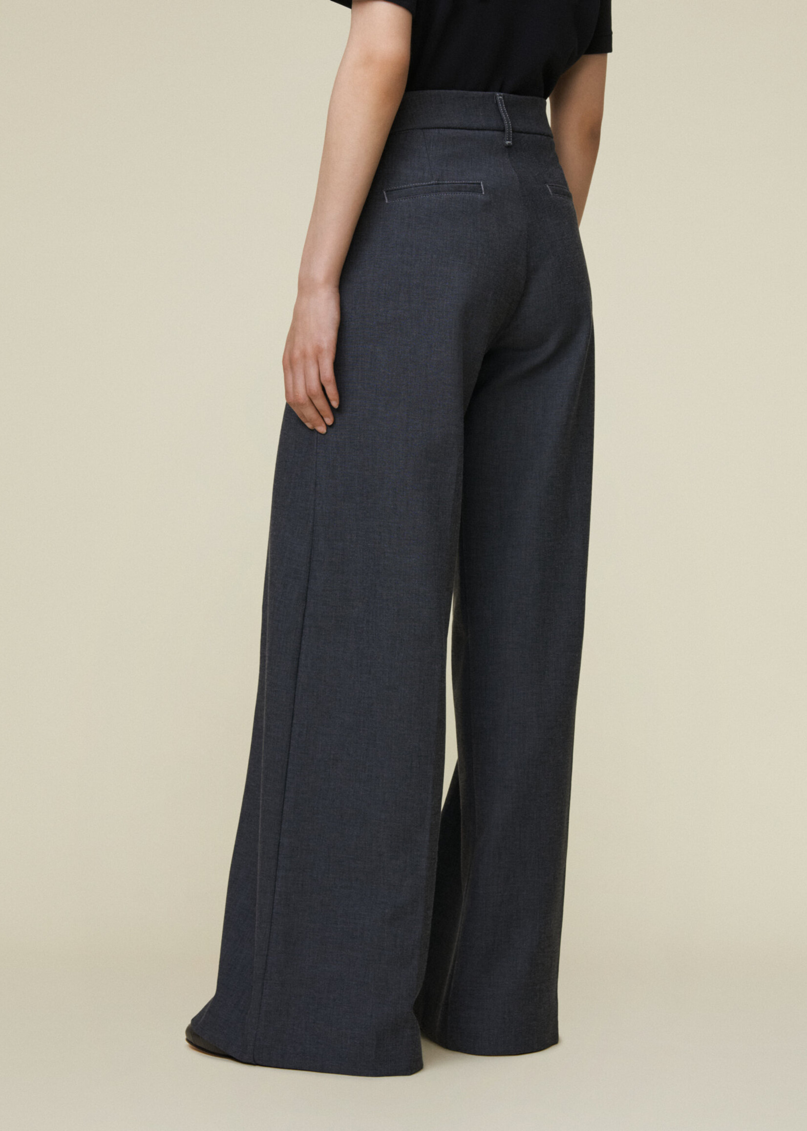 lois Silvia wide - Anthracite