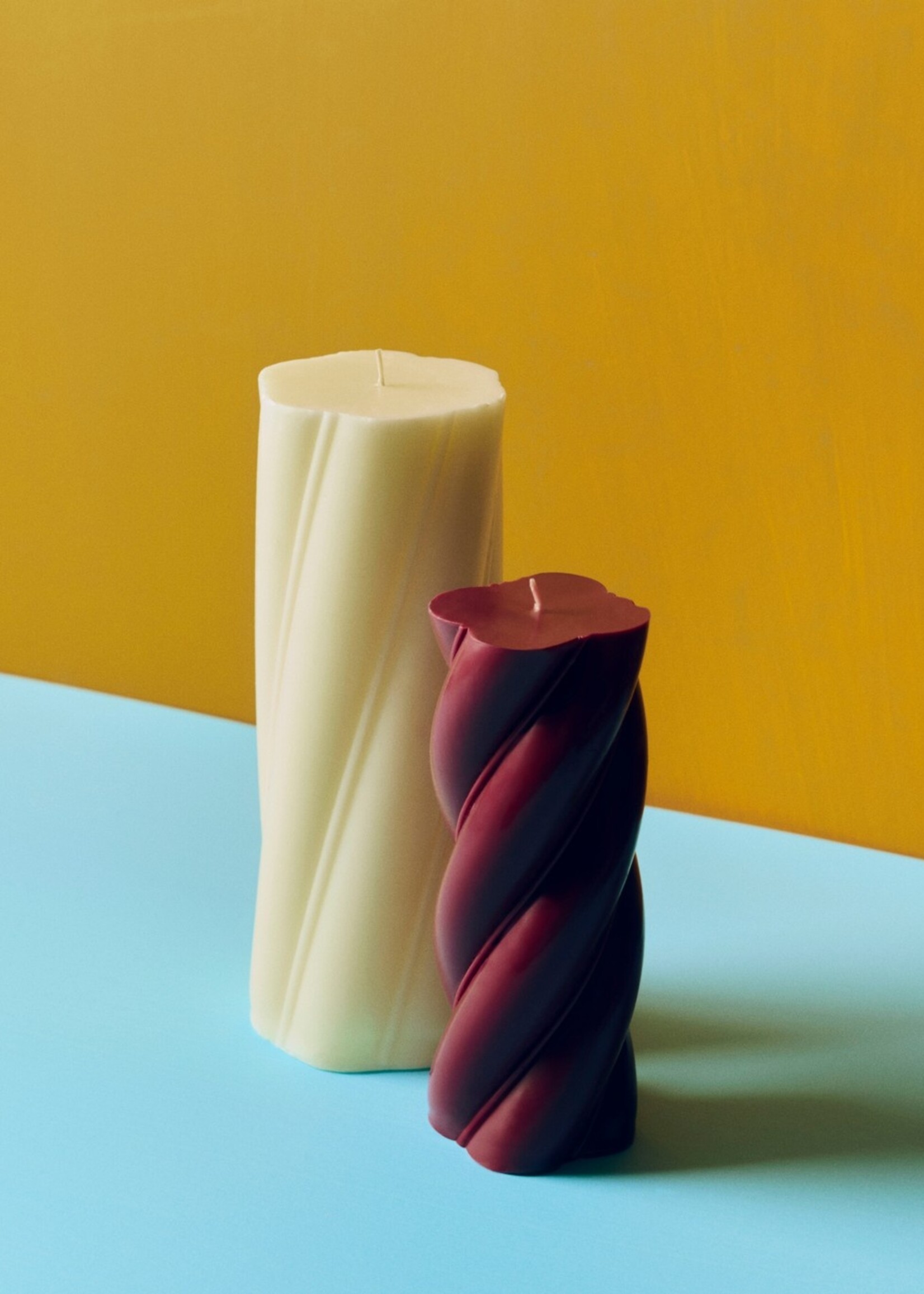 Hay Soft serve candle - Medium - Bordeaux