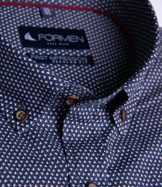 FORMEN Donkerblauw hemd met driehoek print