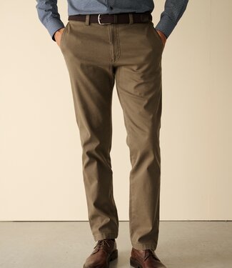 FORMEN chino broek dobby stretch dark taupe