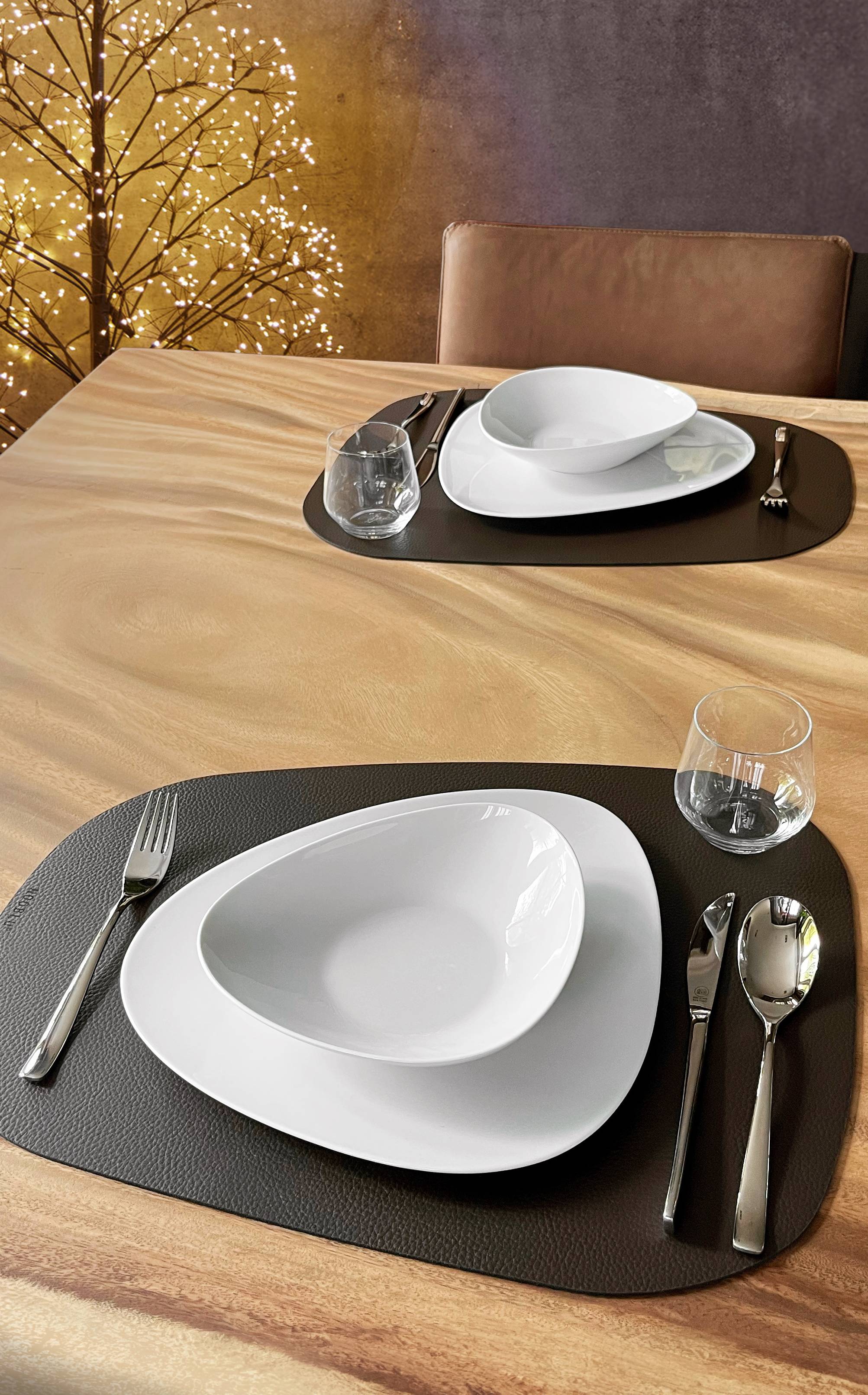 TABLE MATS & COASTERS