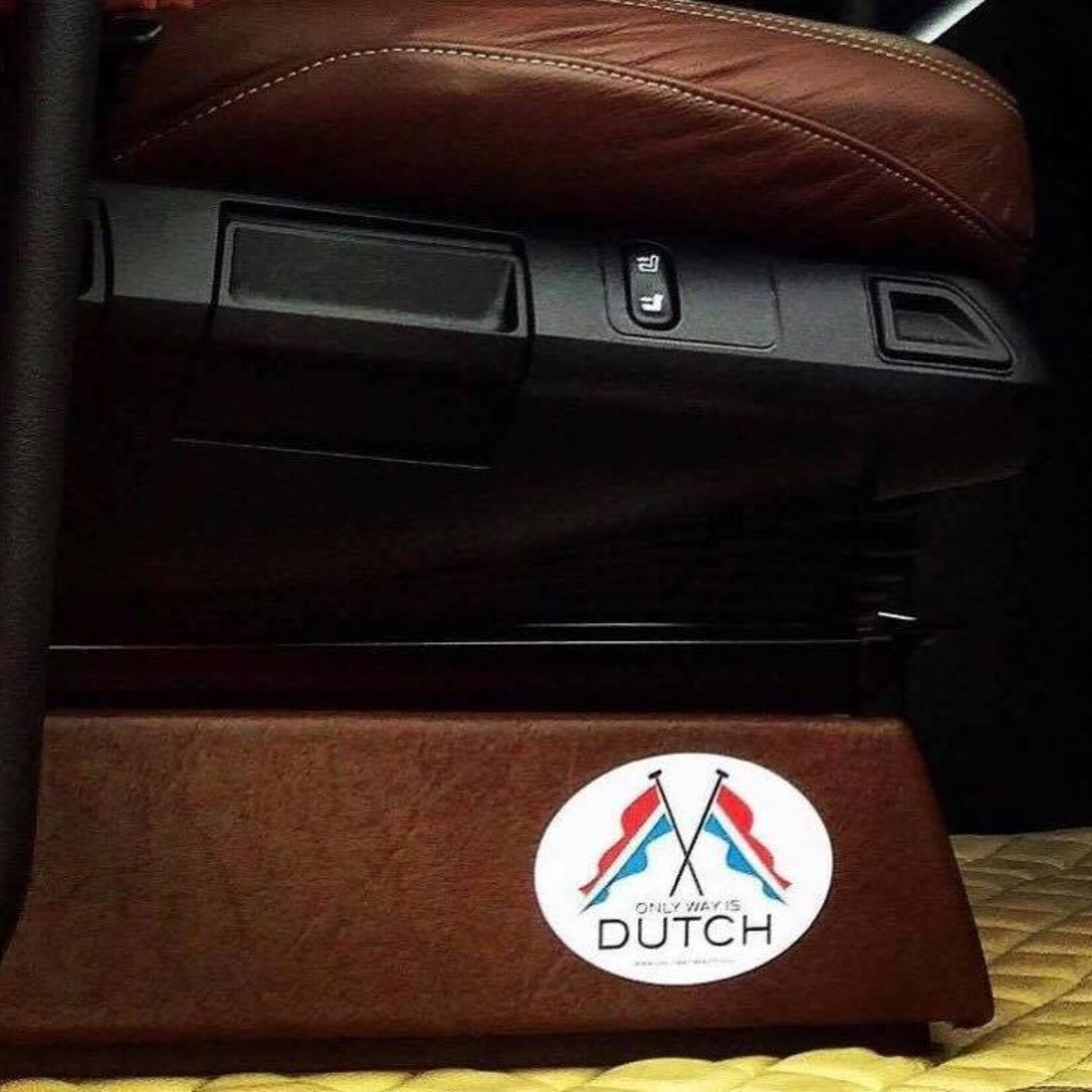 ONLY WAY IS DUTCH Only Way Is Dutch Sticker Ovaal