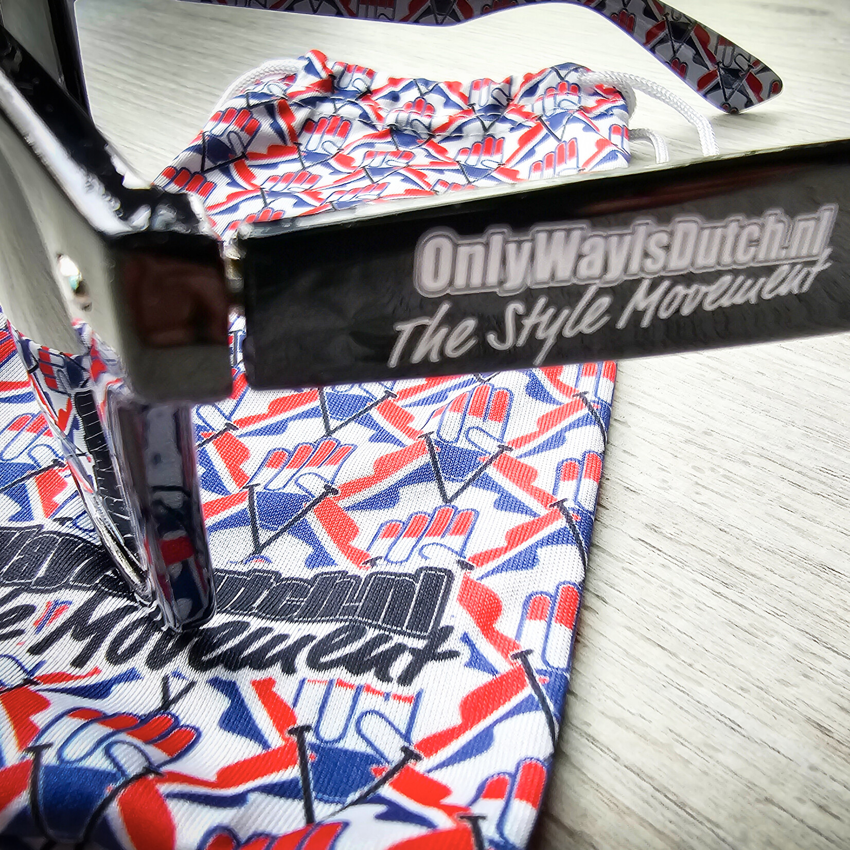 ONLY WAY IS DUTCH Only Way Is Dutch Sunglasses