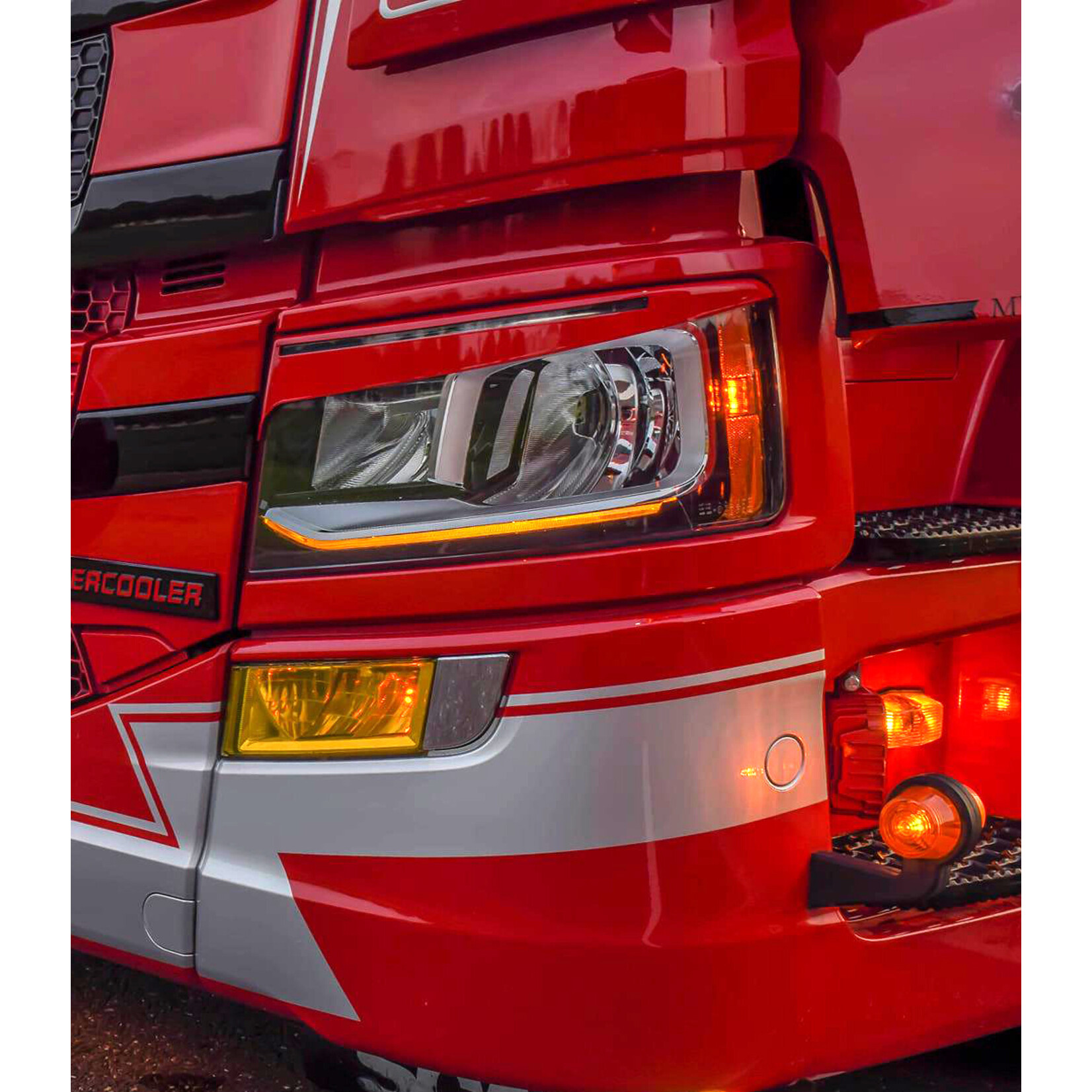 ONLY WAY IS DUTCH Headlight Spoiler Scania Next Gen