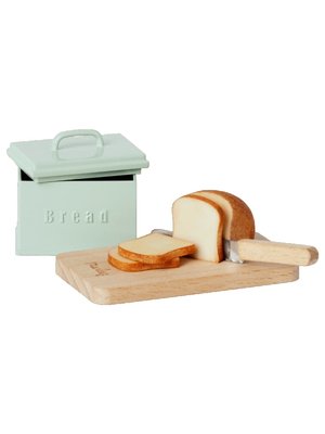 maileg Miniature bread box w. cutting board and knife