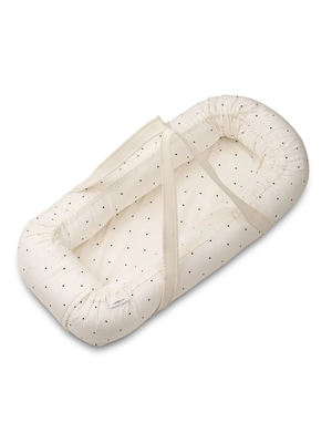 liewood Gro Babylift / Baby nest - classic dot creme de la creme