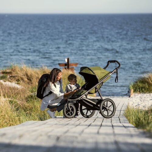 thule Urban Glide 2 kinderwagen Black on black + bassinet