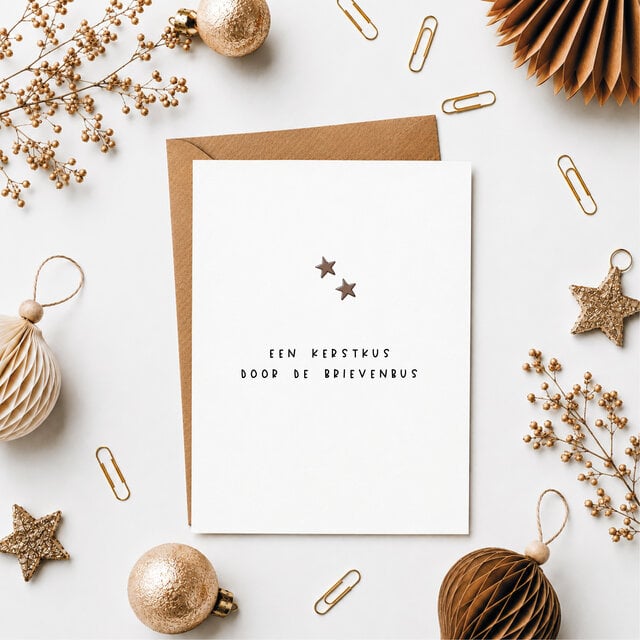 Kerstkaart | Kerstkus door de brievenbus