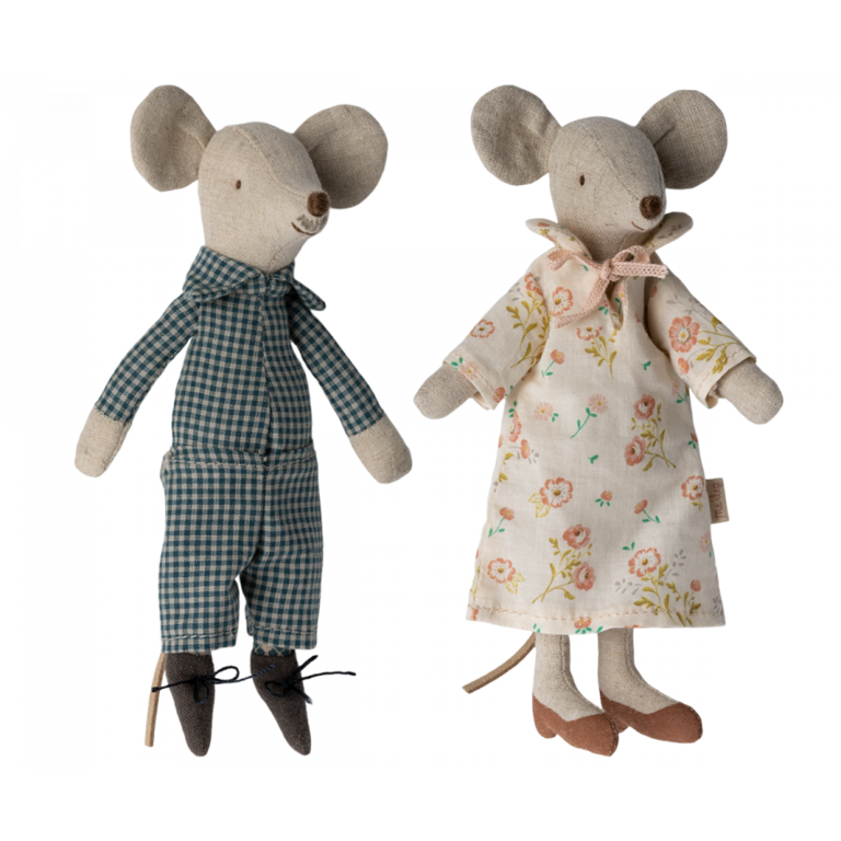 Maileg Grandma And Grandpa mice in cigarbox