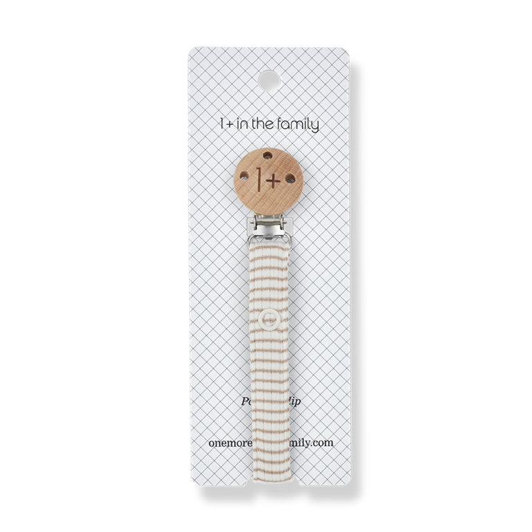 1+ in the family Aina pacifier clip | Speenkoord clay/ivory