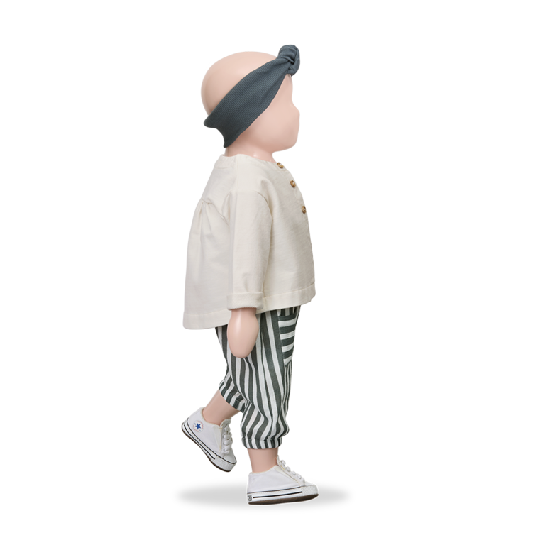 1+ in the family Itziar Vest | Beige