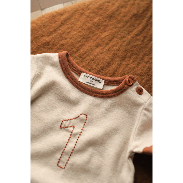 1+ in the family FRANZ shirt kind Rice wit lange mouw