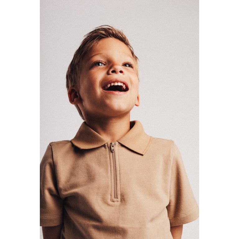 Baje Studio BAJE polo jongen Hervas Taupe Cafe taupe (valt groot)