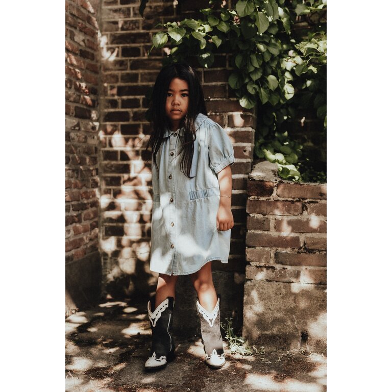 Baje Studio BAJE jurk meisje Mirabel Blue Denim Light blauw (valt groot)