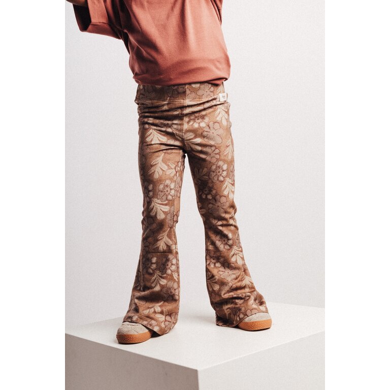 Baje Studio BAJE flare broek meisje Saron Brown Coconut bruin (valt groot)