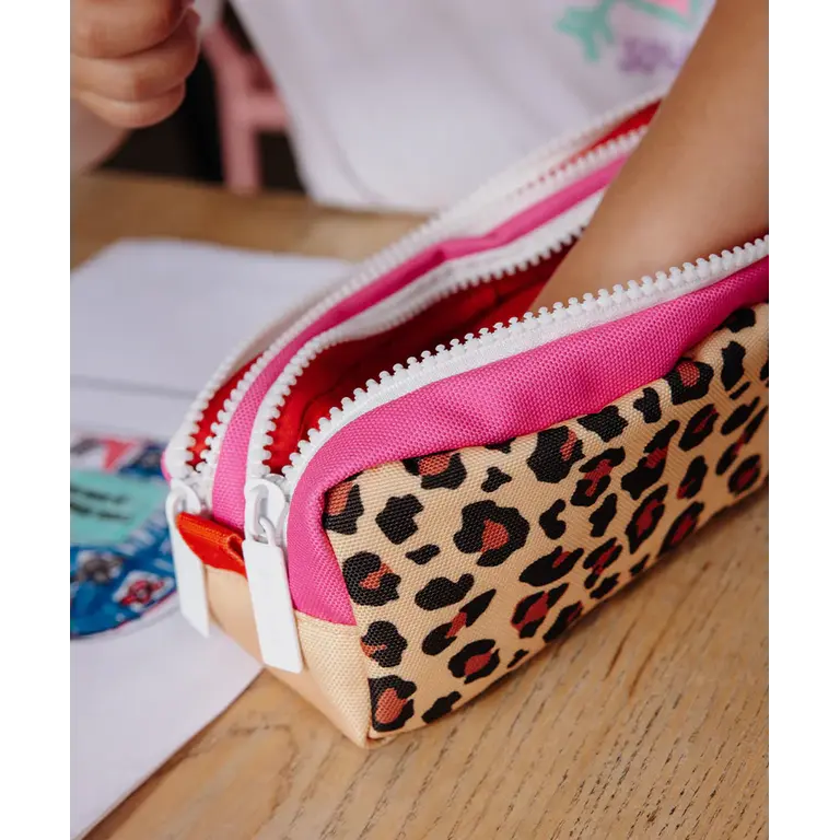 Hello Hossy  Hello Hossy etui kind Leopard #7 (luipaardprint)