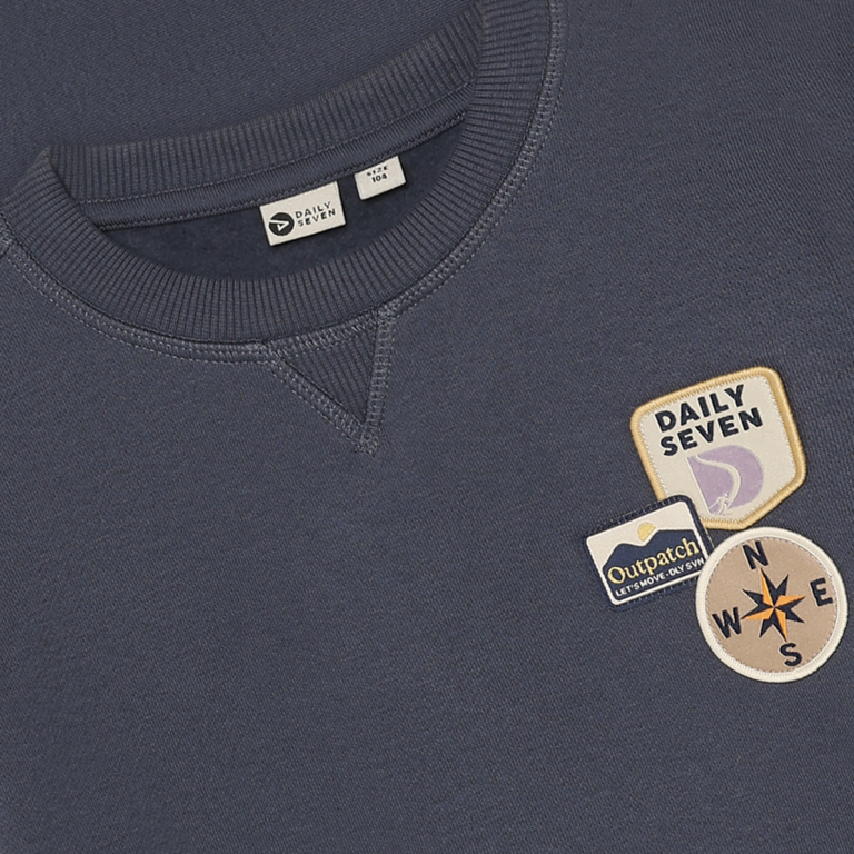 Daily7 Daily7 oversized sweater jongen Badges Odyssey Grey (grijs)