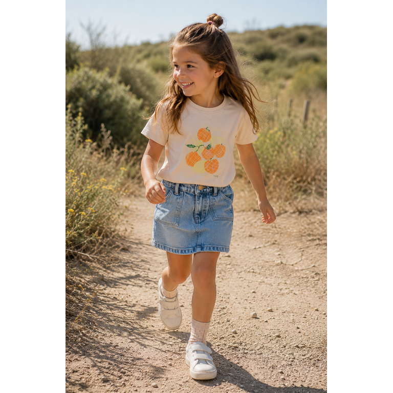 The Sunday Collective The Sunday Collective T-shirt meisje Organic Weekend Tee Peach Mix Fruit perzik met fruitprint