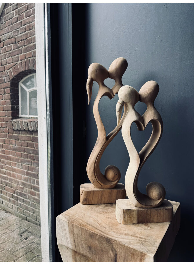Love Statue Hout