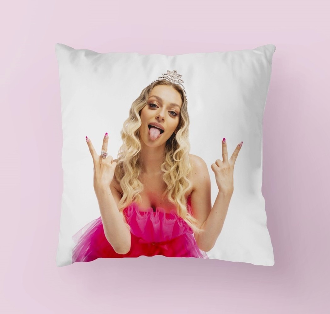 Camille Pillow Camille Pillow